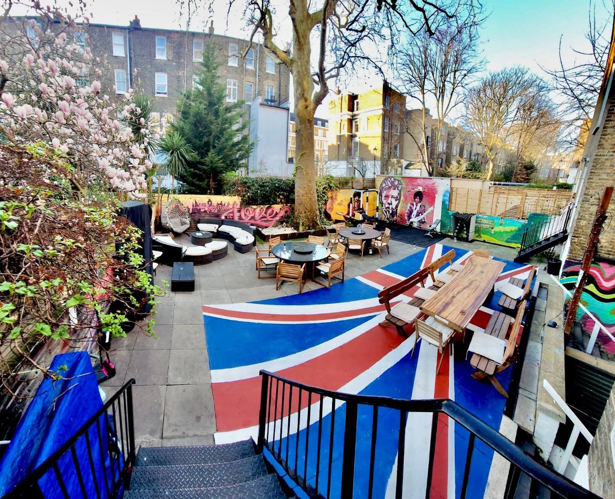Saint Backpackers * Londra