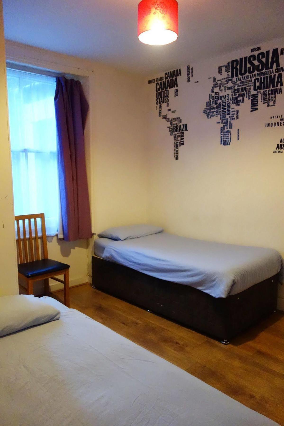Saint Backpackers Londra