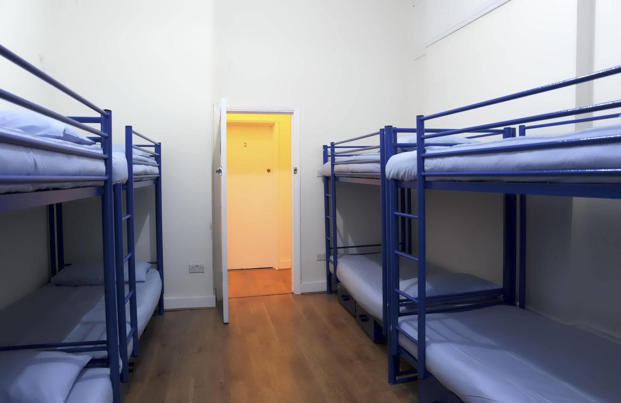 Saint Backpackers Londra